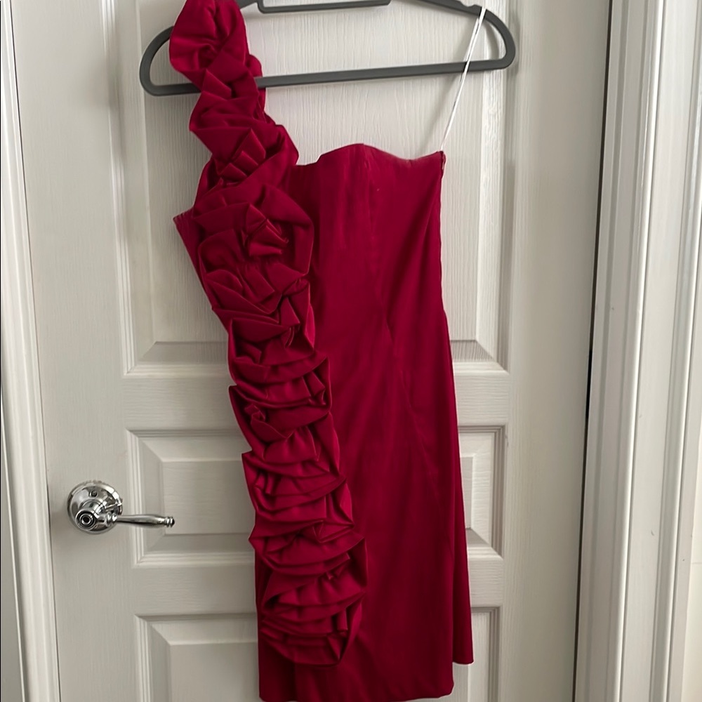 Snap Red Asymmetrical Ruffled One-Shoulder Cocktail Dress